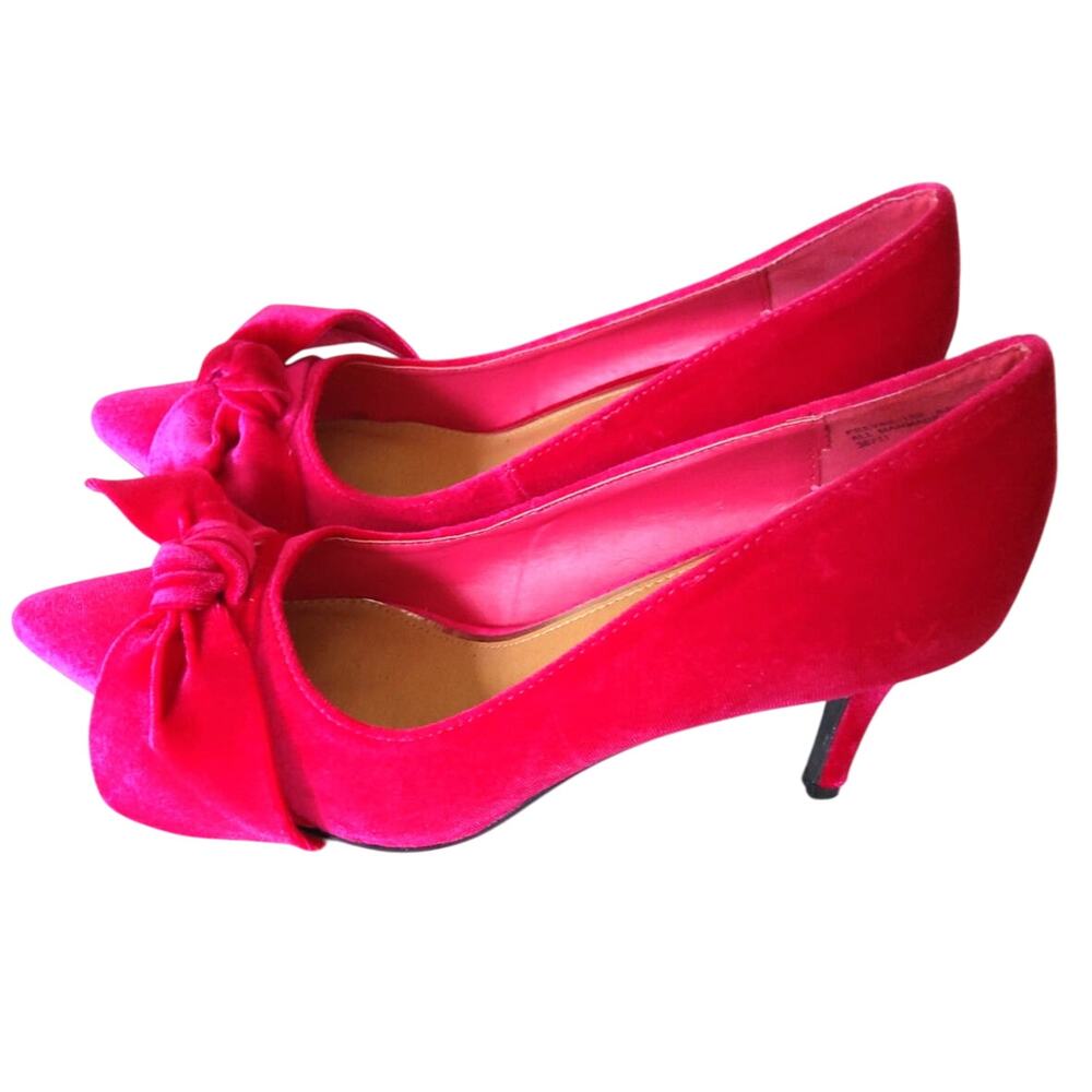 BAMBOO Fuchsia Pointed Toe Bow Heels